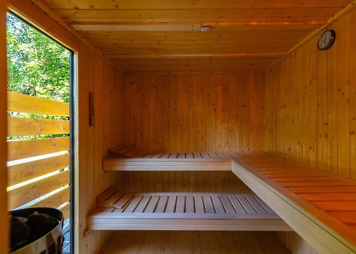 아파트 Harmony Land Vip Z Sauna I Jacuzzi By Royal Aparts 스클라르스카포렘바