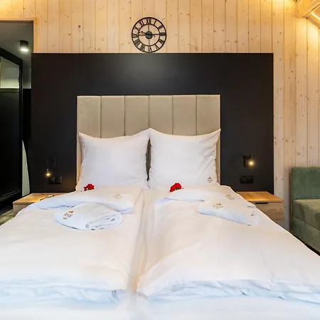 Harmony Land Vip Z Sauna I Jacuzzi By Royal Aparts * Sklářská Poruba