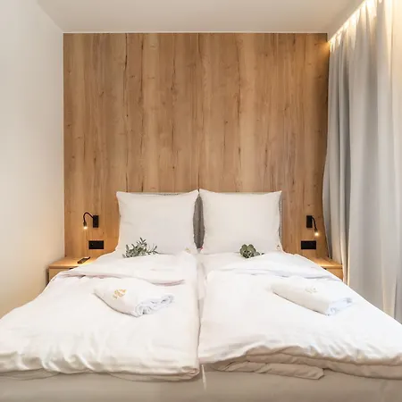 Harmony Land Vip Z Sauna I Jacuzzi By Royal Aparts Sklářská Poruba